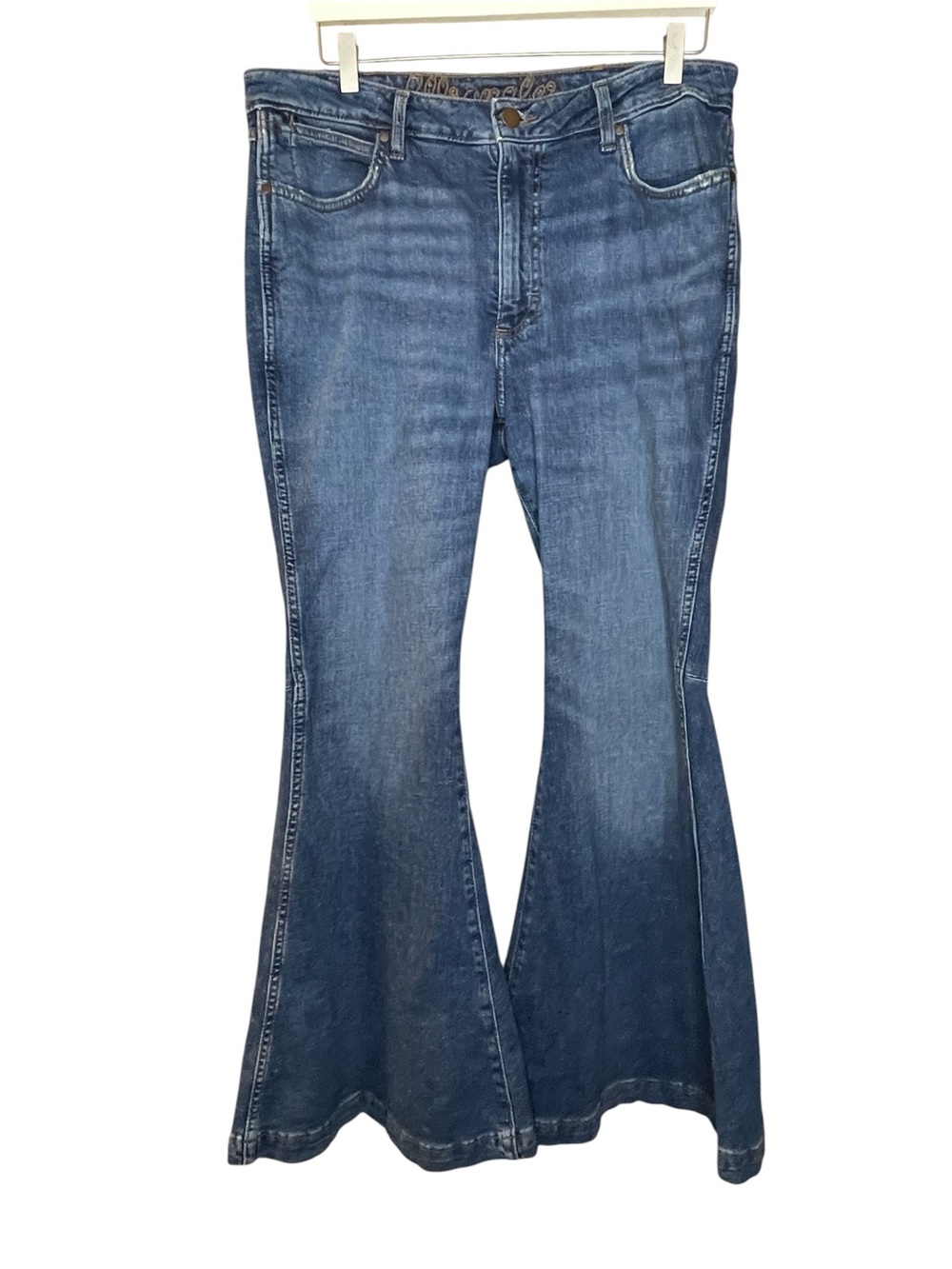 Wrangler High Rise Flare Jeans Sz 32/30